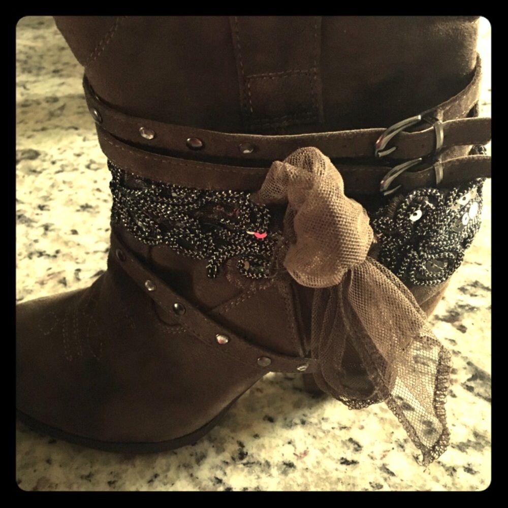 Western cowboy beaded chiffon boots